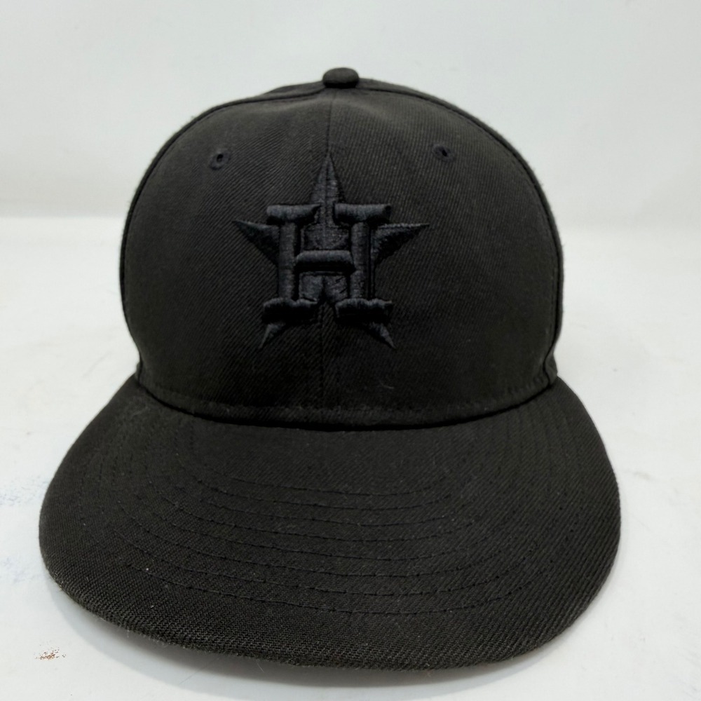New Era Houston Astros Blackout MLB Fitted Hat 7 1/8 Tonal Black 59FIFTY Cap